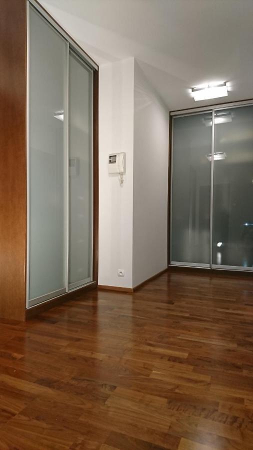 Quiet And Spacious Apartment With Garage Option Cracovie Extérieur photo